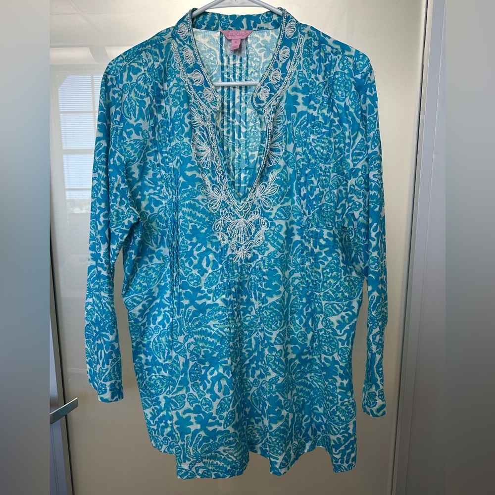 Lilly Pulitzer Turquoise & White V-neck Tunic. Size XL. Beaded Neckline